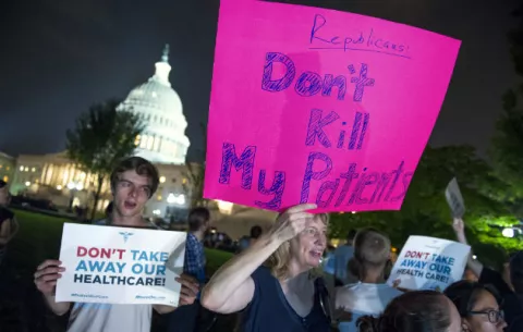 Senado tumba última vía de Donald Trump contra el Obamacare