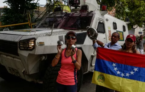Oposición espera que 14 millones de venezolanos voten en referendo 