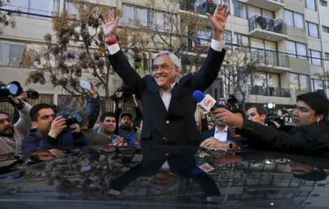 Sebastián Piñera y Beatriz Sánchez ganan las elecciones primarias en Chile