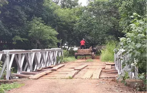 Puente se cae a pedazos en San Cristóbal de Natá