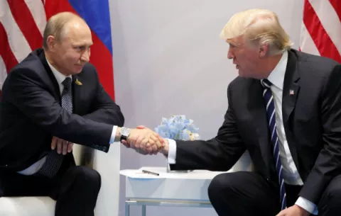 Putin: Trump cree que no hubo intromisión rusa en elecciones 