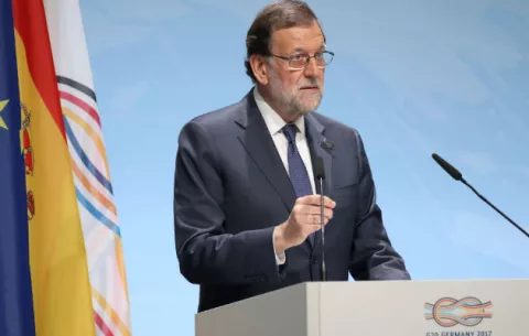 Rajoy pide libertad para todos los presos políticos tras excarcelación López
