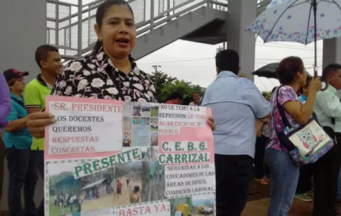 Otra vez protestan a orillas de Interamericana en Horconcitos