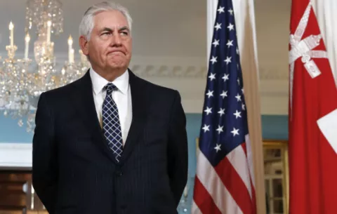 Tillerson niega que vaya a dimitir y defiende su "buena" relación con Trump
