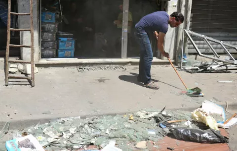 Tres coches bomba sacuden Damasco mientras continúa la ofensiva sobre Al Raqa