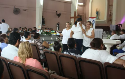 Transportistas piden justicia en el sepelio de su compañero 