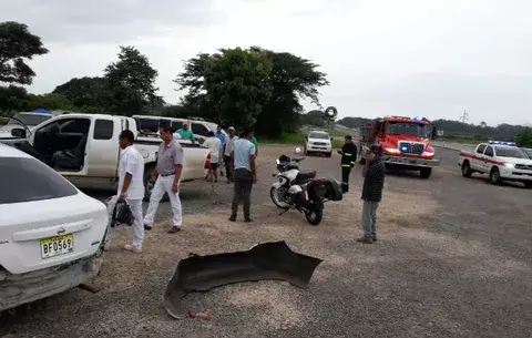 Triple colisión en Río Grande deja un herido