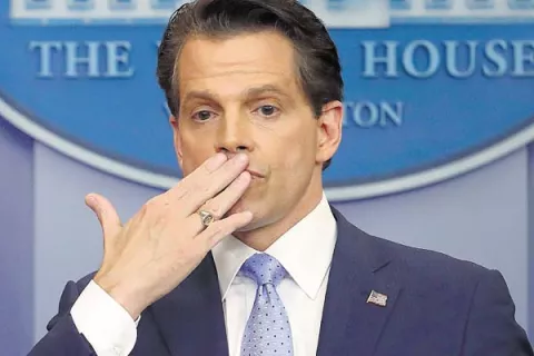 Director de Comunicaciones de Trump solo  duró 10 días