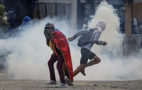 Marchas de apoyo a nuevos jueces acaban en disturbios en Venezuela