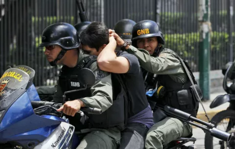 Se eleva a 114 el número de muertos durante protestas en Venezuela