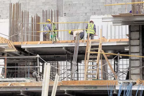 Construcción,  en   desaceleración 