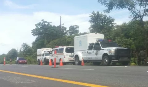 Interceptan ambulancia  llevando presunta droga