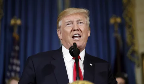 Trump pierde asesores y apoyo republicano