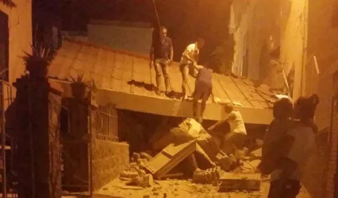 Sismo en la isla italiana de Ischia deja un muerto
