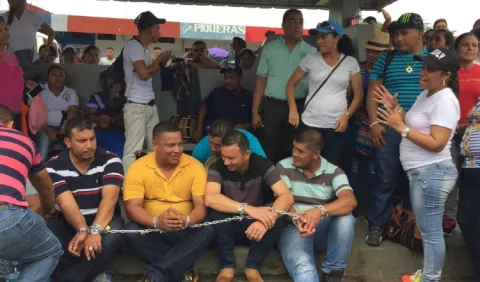 Docentes se declaran en huelga de hambre