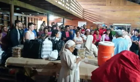 Cubanos aún no han recibido el bono económico