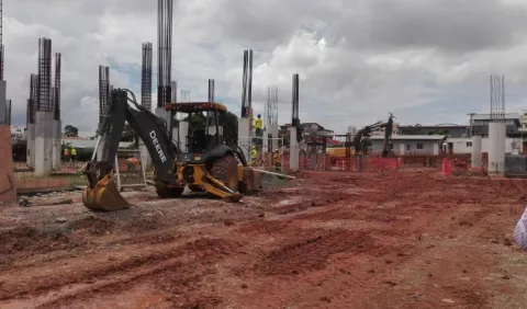 Paran construcción de escuela en La Chorrera