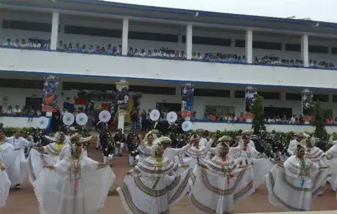 Banda chitreana oficializa participación en la Parada de las Rosas