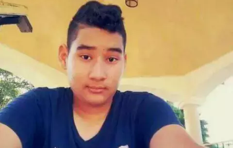 Retoman búsqueda de menor desaparecido en playa Estero Rico