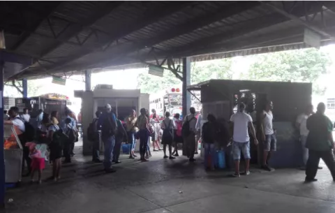 Colonenses exigen al gobierno una nueva terminal de transporte 