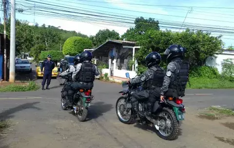 Detiene a sujeto, decomisan arma y sustancias ilícitas en allanamiento en David 