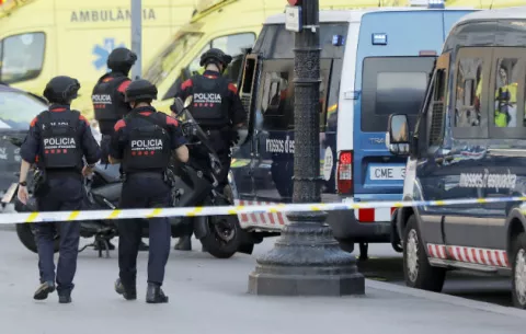 Trece muertos y más de 50 heridos en el atentado de Barcelona