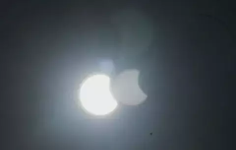 Bocatoreños salieron a las calles maravillados con el eclipse 