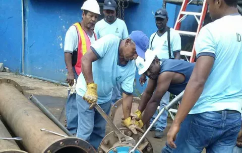 Sigue la falta de agua potable en Bocas