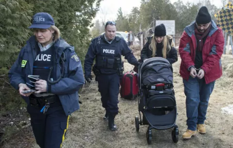 Preocupación en Canadá por aluvión de solicitantes de refugio venidos de EE.UU.