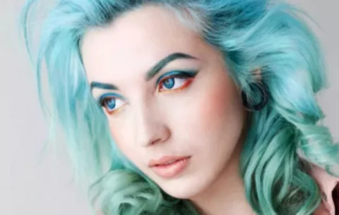 El color de las cejas debe ir combinado con el resto de las partes de la cara