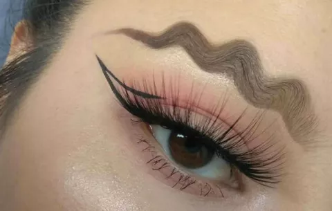 Las cejas con ondas son la nueva tendencia de Instagram