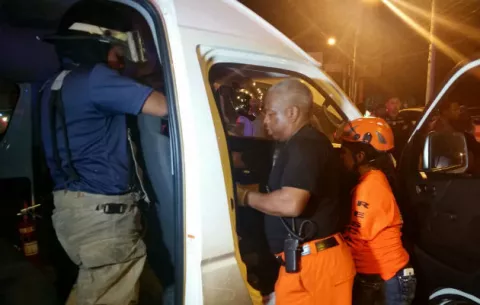 Accidente entre busito privado y taxista deja cinco heridos en Cativá