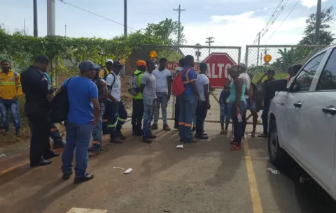 Exigen trabajar en el proyecto Altos de Los Lagos de Cólon