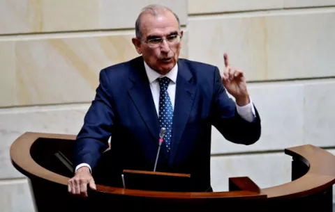 Humberto de la Calle anuncia candidatura a la Presidencia de Colombia