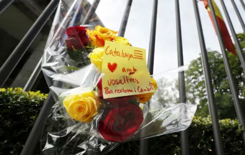 Segundo atentado en España: La policía española baleó y abatió  a cinco personas