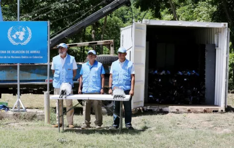 De los fusiles a los lápices, exguerrilleros de las Farc enfrentan nuevo reto