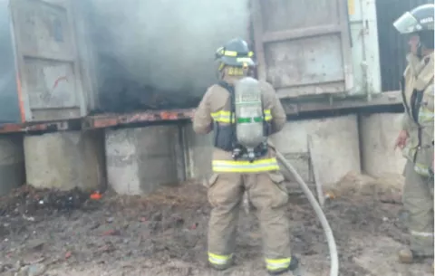 Se incendian dos contenedores dentro de una finca privada en Panamá Oeste 