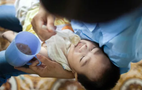 Vietnam sopesa terminar con su política de dos hijos por familia