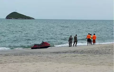 Gemelos chocan con sus jet ski en la playa Santa Clara de Antón, uno fallece 