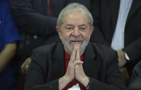 Lula recorrerá las regiones más pobres de Brasil en clima de campaña