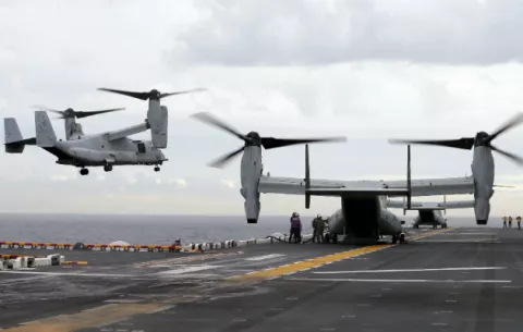 EE.UU. suspende la búsqueda de tres marines del avión accidentado en Australia