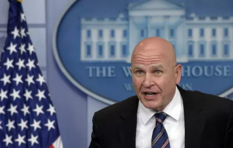 Asesor de Trump ve improbable una "intervención militar" en Venezuela