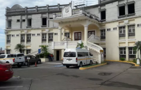 Suspenden audiencia para extinción de la acción penal contra Noriega