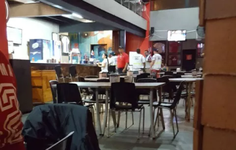 Comerciantes de Plaza Centennial pierden más de $4,000 por operativo nocturno