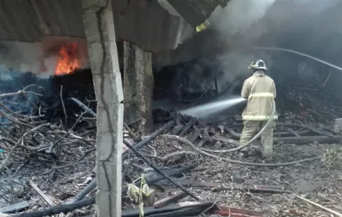 Se incendia taller en Villa Rosario de Capira
