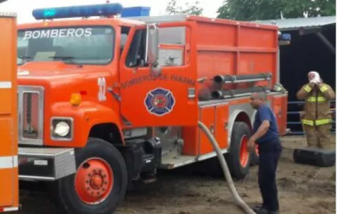 Se incendia pequeña vivienda en Guadalupe, Panamá Oeste