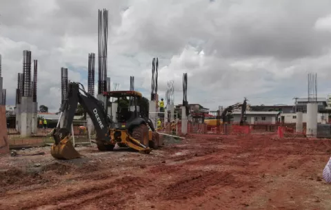 Paralizan trabajos de construcción de escuela República de Costa Rica