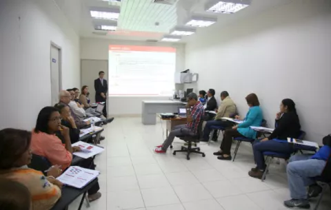 Perú da asistencia técnica a Panamá en materia de estadística laboral
