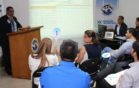 Realizan subasta de un bien inmueble aprehendido