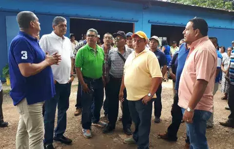 Transportistas de Coclé se unen al rechazo de Uber